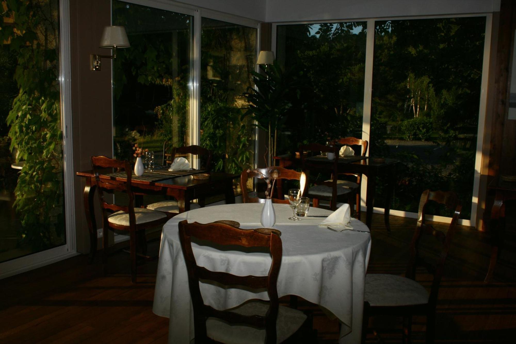 Logis Hotel Du Lac Neuvic  Luaran gambar