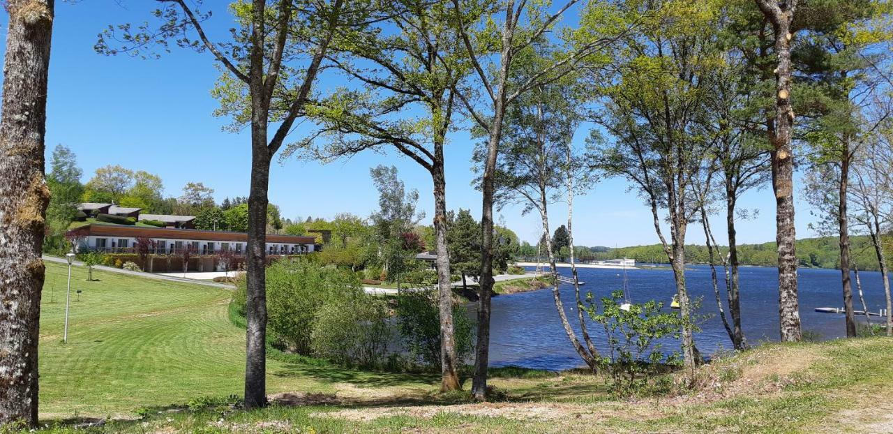 Logis Hotel Du Lac Neuvic  Luaran gambar